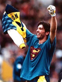 Gianluca-Buffon-superman--1600x900