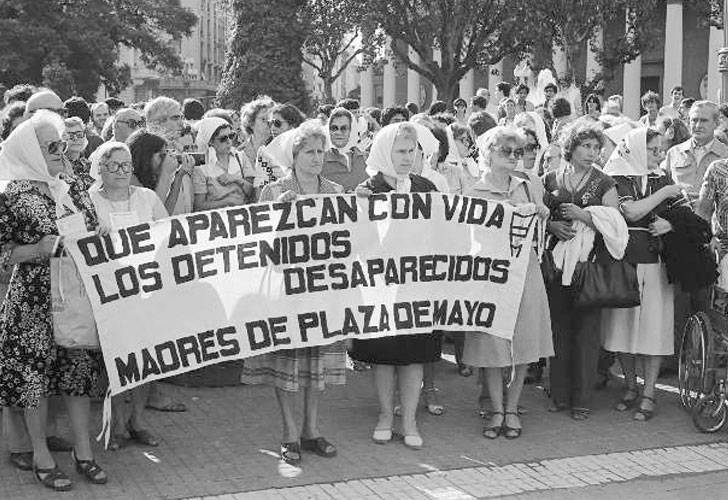 mothers-of-plaza-de-mayo-30-democracy-argentina