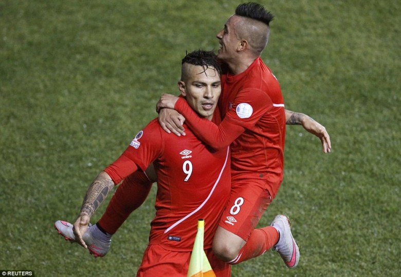 Ketika Paolo Guerrero Berhasil Melewati Fobia Naik Pesawat