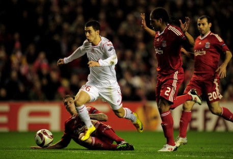 Aksi Hazard saat masih berseragam Lille. (via: zimbio.com)