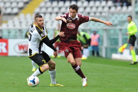 Aksi Darmian saat membela Torino (via: zimbio.com)