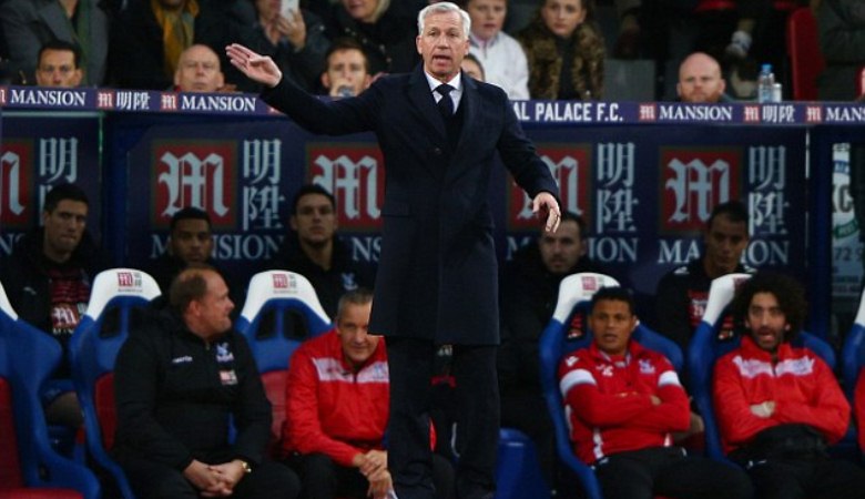 Alasan Alan Pardew Benar-Benar Dicintai Pendukung Crystal Palace