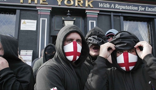 English Defence League: Anti-Islam yang Merembes ke Suporter Inggris