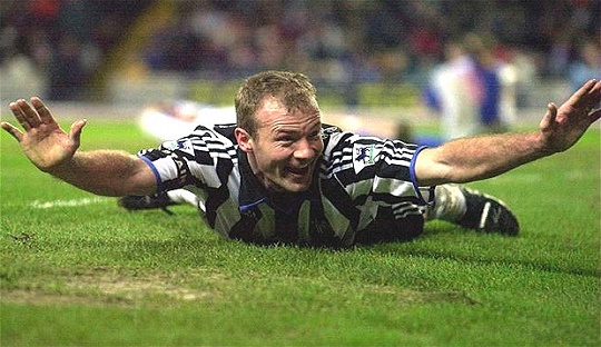 Penampilan Shearer yang selalu mencetak gol menjadi inspirasi Kane 