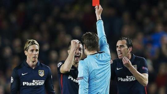Kartu Merah, Salah Satu Momen Terburuk dalam Karier Torres