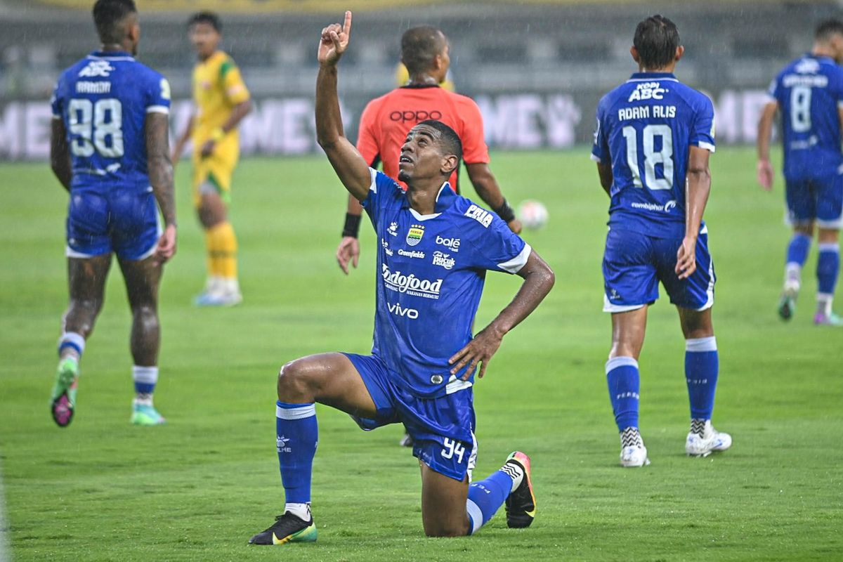 Ulliam Barros Persib - Kompas
